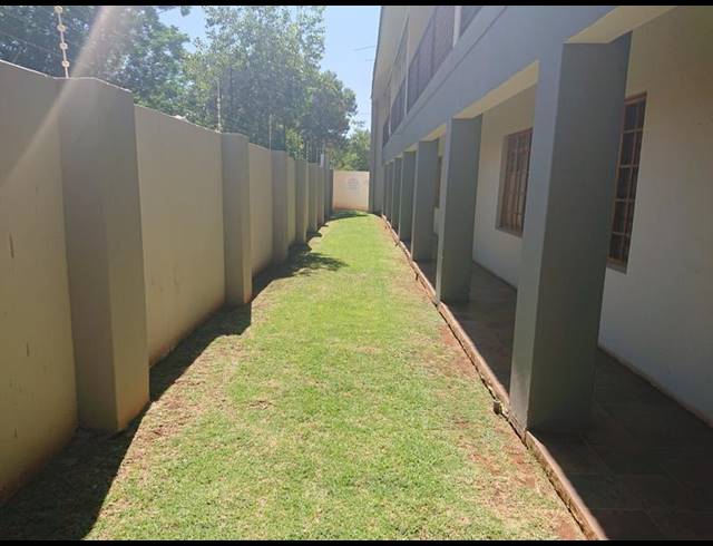 1 BEDROOM PROPERTY TO RENT IN DIE BULT